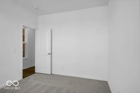 1123 Authentic Lane Indianapolis IN 46239