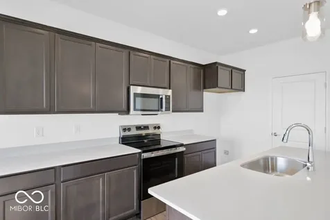 1123 Authentic Lane Indianapolis IN 46239