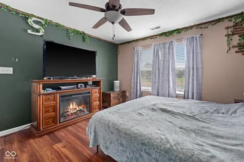 2369 Orchard Creek Drive Columbus IN 47201