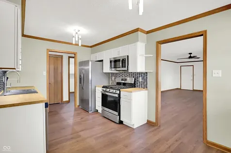 509 E Main Street Brownsburg IN 46112
