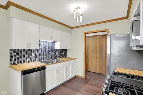 509 E Main Street Brownsburg IN 46112