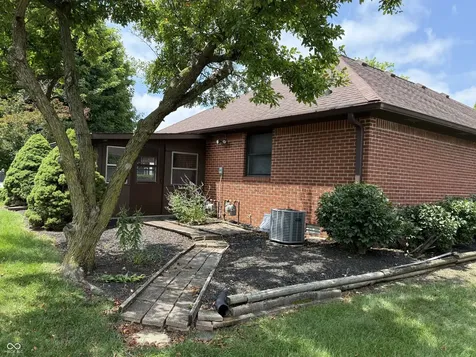 509 E Main Street Brownsburg IN 46112