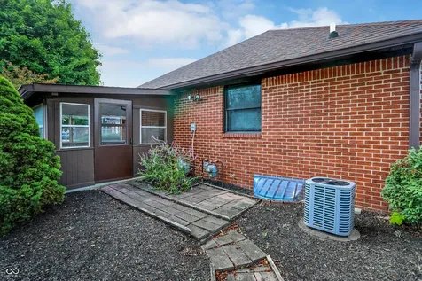 509 E Main Street Brownsburg IN 46112