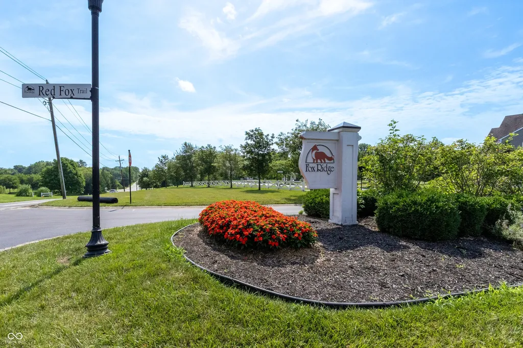 00 Red Fox Circle Columbus IN 47201
