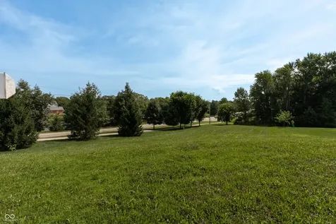 00 Red Fox Circle Columbus IN 47201