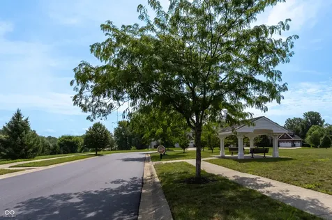 00 Red Fox Circle Columbus IN 47201