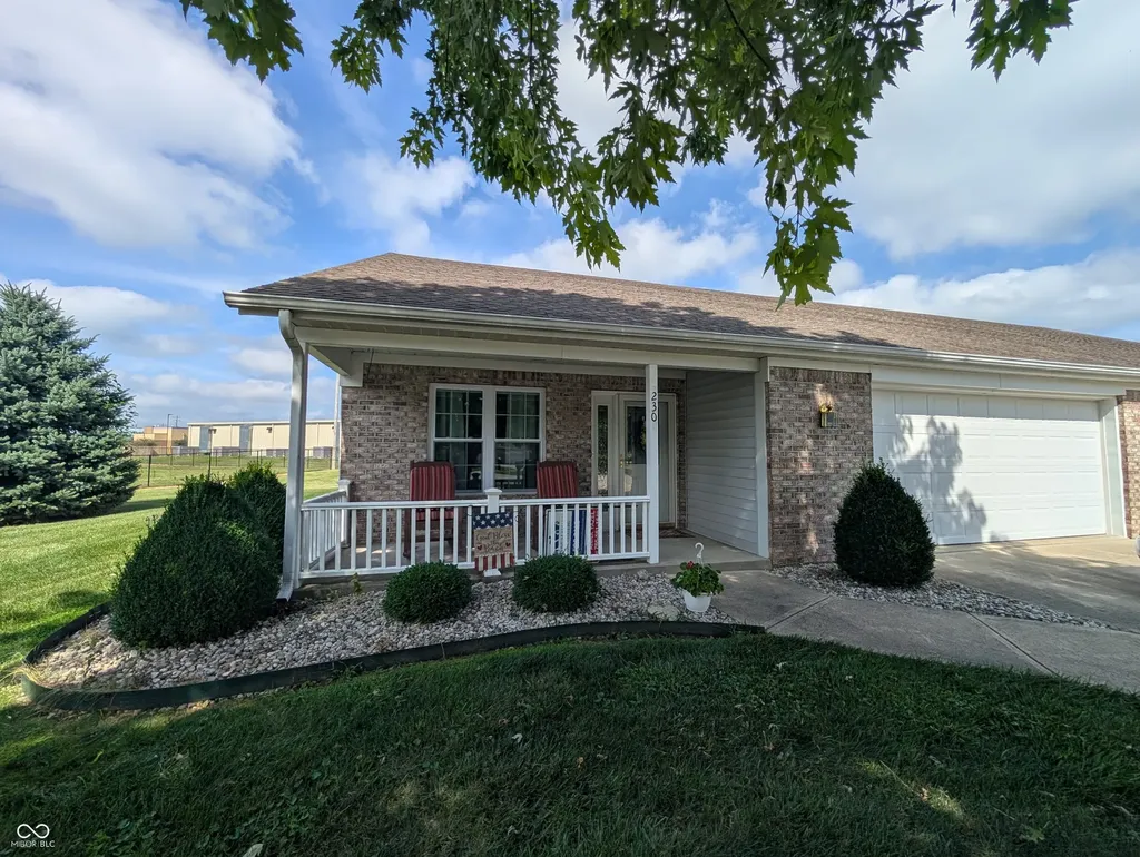 230 Blue Ribbon Court Rushville IN 46173
