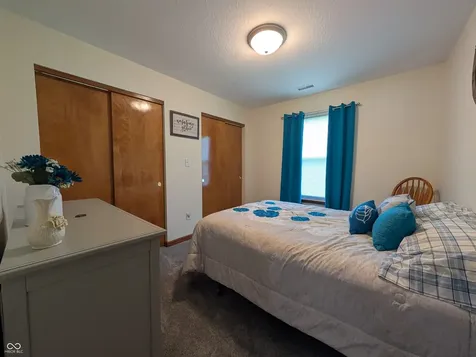 230 Blue Ribbon Court Rushville IN 46173