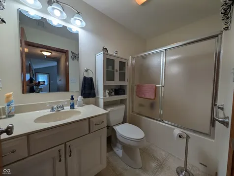 230 Blue Ribbon Court Rushville IN 46173