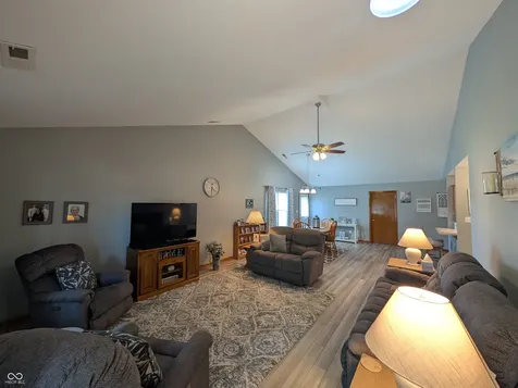 230 Blue Ribbon Court Rushville IN 46173