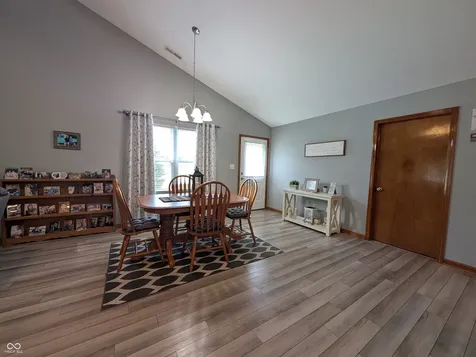 230 Blue Ribbon Court Rushville IN 46173