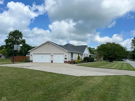 2018 Elizaville Road Lebanon IN 46052