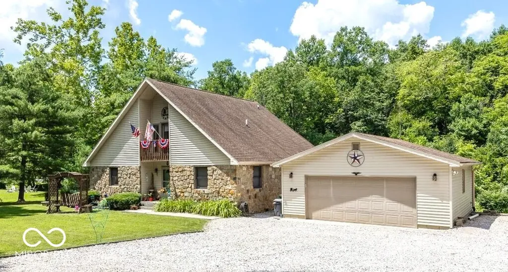 8546 N Chickadee Drive Morgantown IN 46160