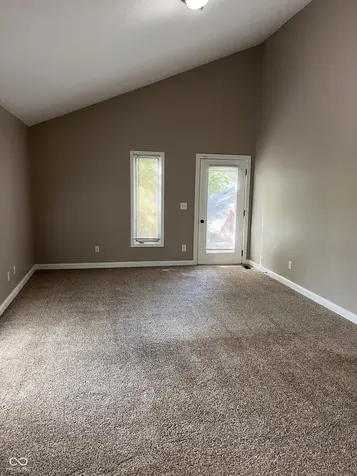 945 Unit B Fox Hill Drive Indianapolis IN 46228
