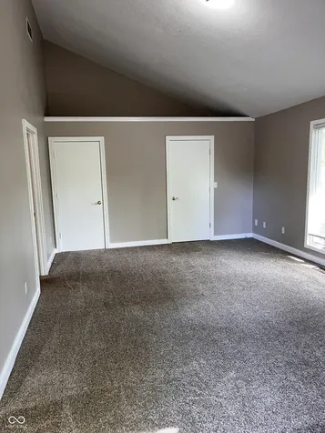 945 Unit B Fox Hill Drive Indianapolis IN 46228