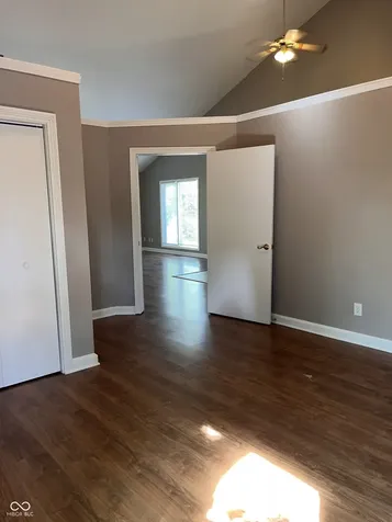 945 Unit B Fox Hill Drive Indianapolis IN 46228