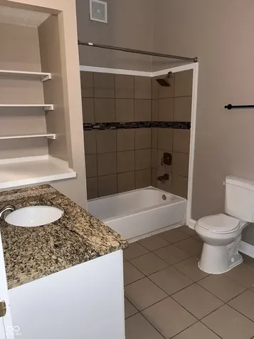 945 Unit B Fox Hill Drive Indianapolis IN 46228