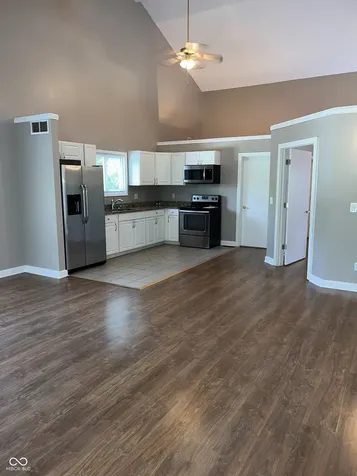 945 Unit B Fox Hill Drive Indianapolis IN 46228