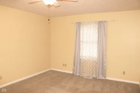 405 Glenn Knecht Drive Crawfordsville IN 47933