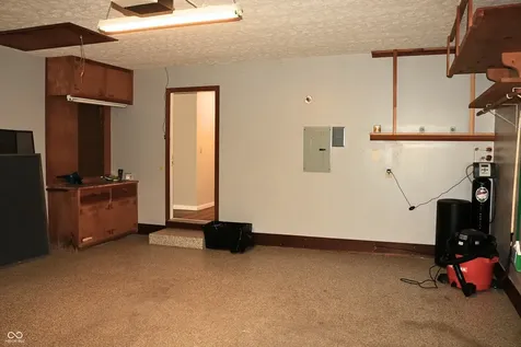 405 Glenn Knecht Drive Crawfordsville IN 47933