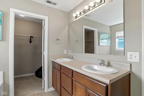 10536 Deercrest Lane Indianapolis IN 46239