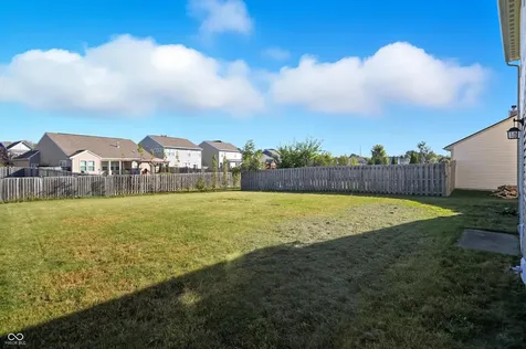 10536 Deercrest Lane Indianapolis IN 46239