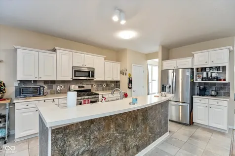 4431 Big Leaf Lane Indianapolis IN 46239