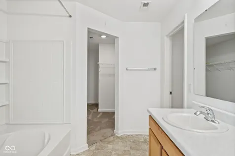 5625 Cherrywood Lane Mccordsville IN 46055