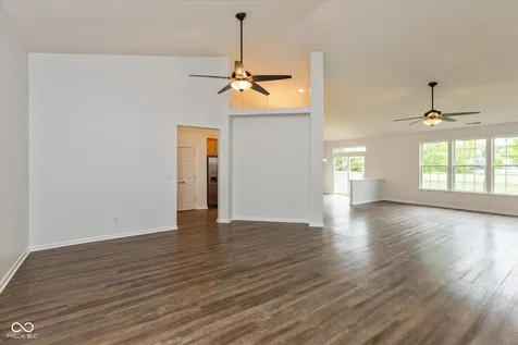6024 W Bayfront Shores Mccordsville IN 46055