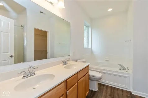 6024 W Bayfront Shores Mccordsville IN 46055