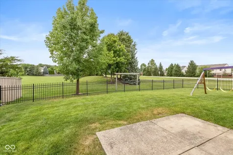 6024 W Bayfront Shores Mccordsville IN 46055