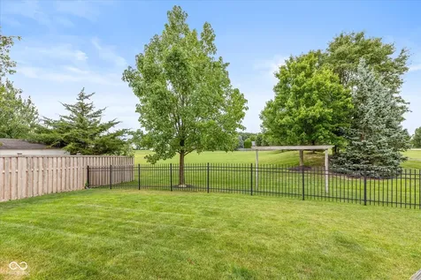 6024 W Bayfront Shores Mccordsville IN 46055