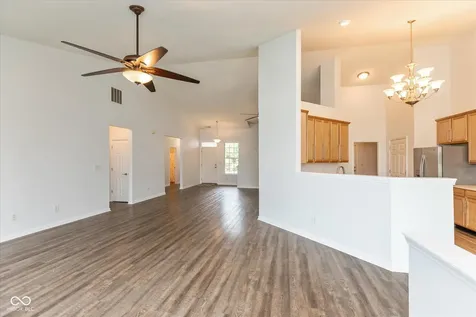 6024 W Bayfront Shores Mccordsville IN 46055