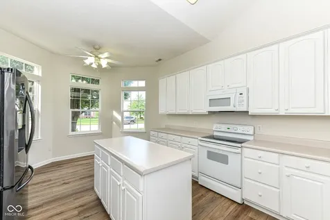 10713 Cardinal Circle Indianapolis IN 46231
