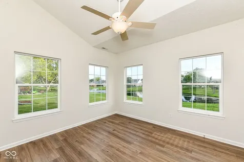 10713 Cardinal Circle Indianapolis IN 46231