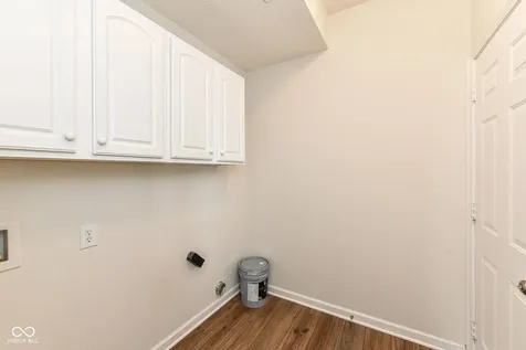 10713 Cardinal Circle Indianapolis IN 46231