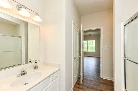 10713 Cardinal Circle Indianapolis IN 46231