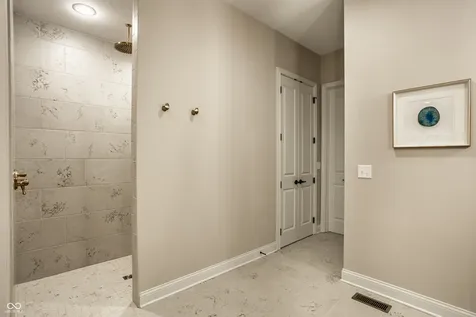4135 Hartswick Court Zionsville IN 46077