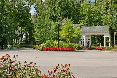 4135 Hartswick Court Zionsville IN 46077