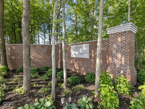 4135 Hartswick Court Zionsville IN 46077