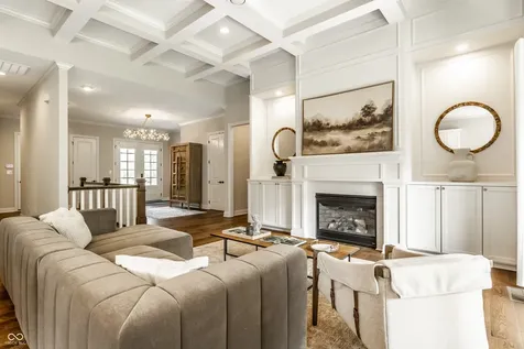 4135 Hartswick Court Zionsville IN 46077