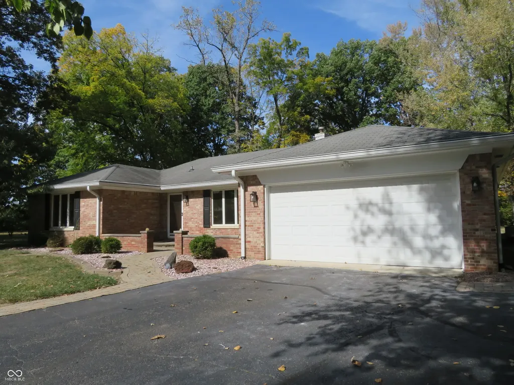 8312 Northern Drive Avon IN 46123
