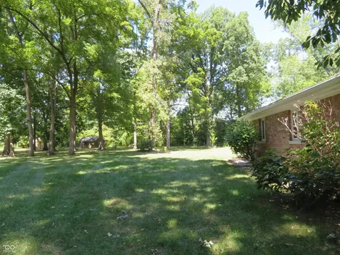 8312 Northern Drive Avon IN 46123