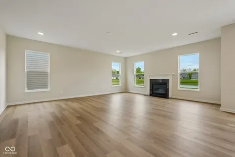 5228 Dragon Tree Lane Indianapolis IN 46239