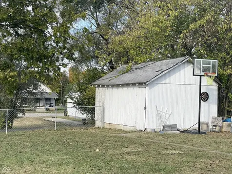 52 N Hinman Street Columbus IN 47201