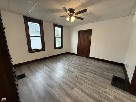 52 N Hinman Street Columbus IN 47201