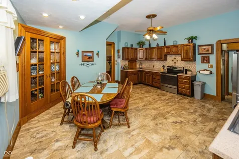 116 W Main Street Knightstown IN 46148