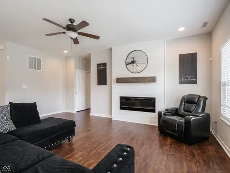 4237 Blue Note Drive Indianapolis IN 46239
