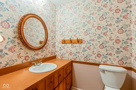 6631 Lee Road Indianapolis IN 46236