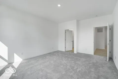 11129 Dressage Way Indianapolis IN 46239